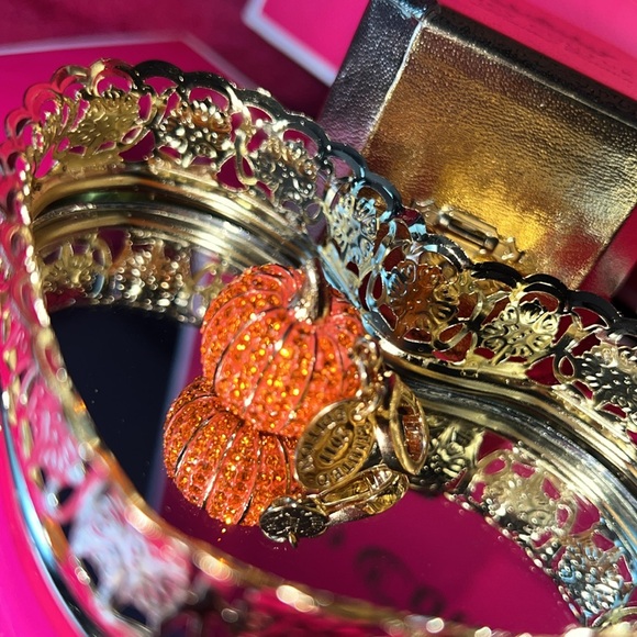 Authentic Juicy Couture pave pumpkin charm!🎃 RARE - Picture 7 of 8